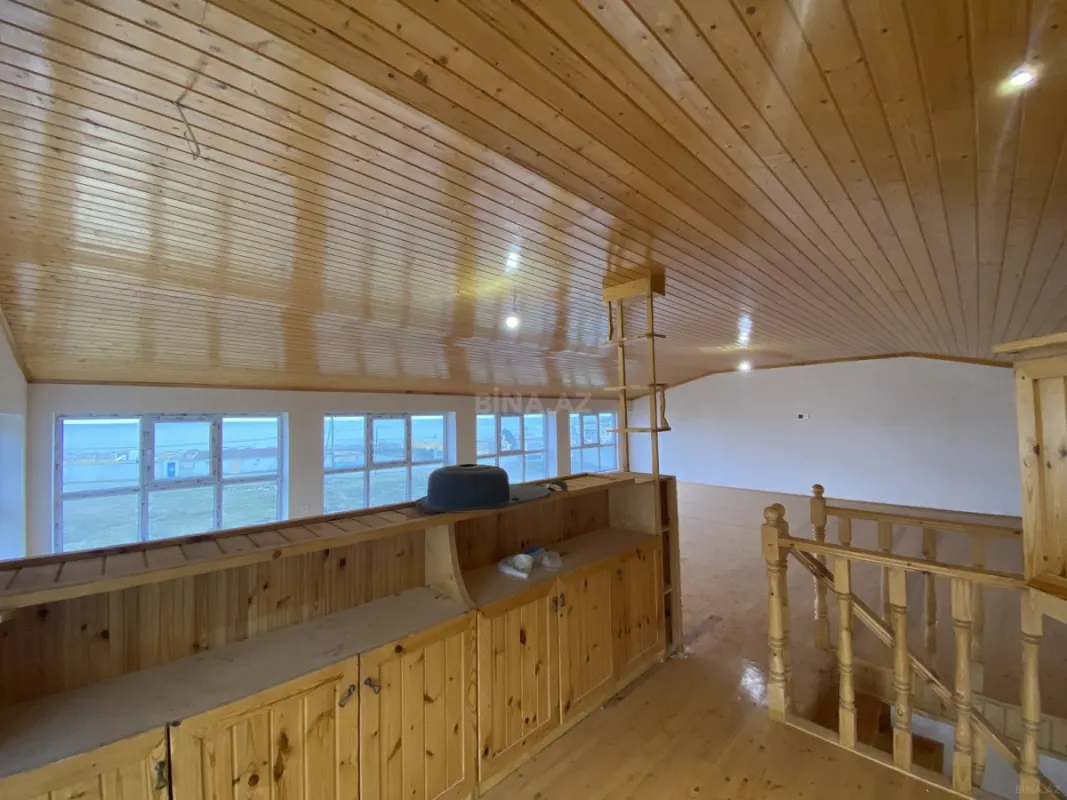 Satılır 7 otaqlı həyət evi 360 m²