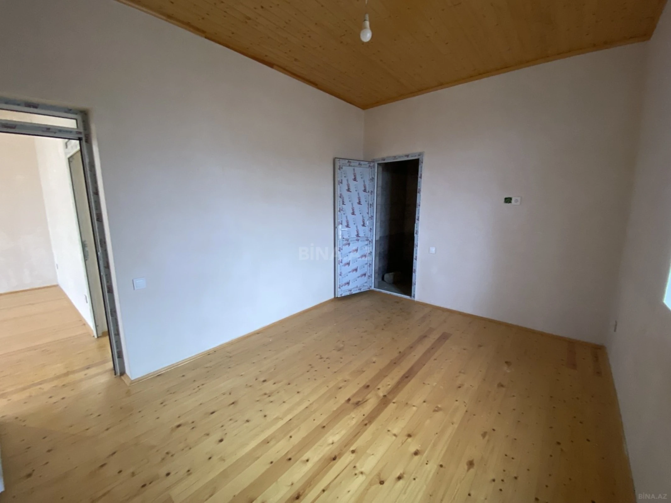 Satılır 7 otaqlı həyət evi 360 m²