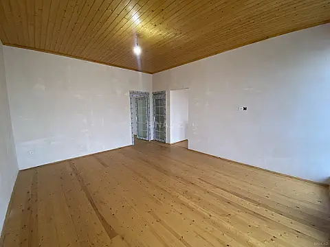 Satılır 7 otaqlı həyət evi 360 m²