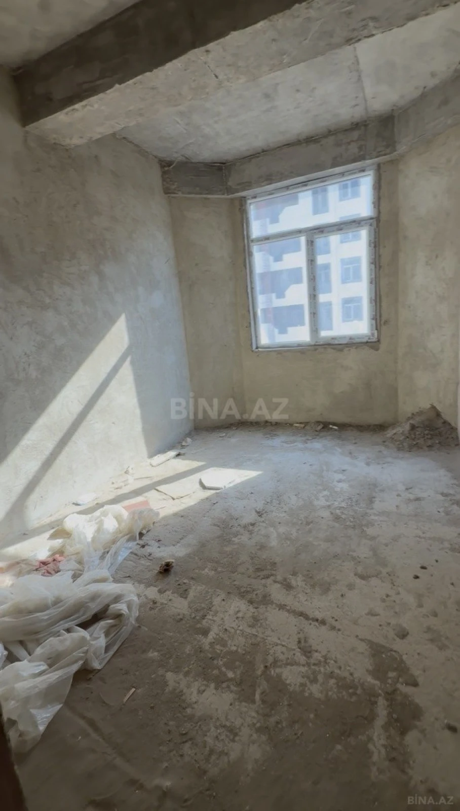 Satılır 3 otaqlı mənzil 106 m²