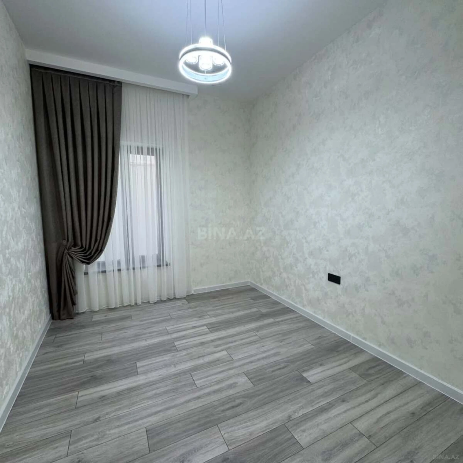 Satılır 4 otaqlı həyət evi 140 m²