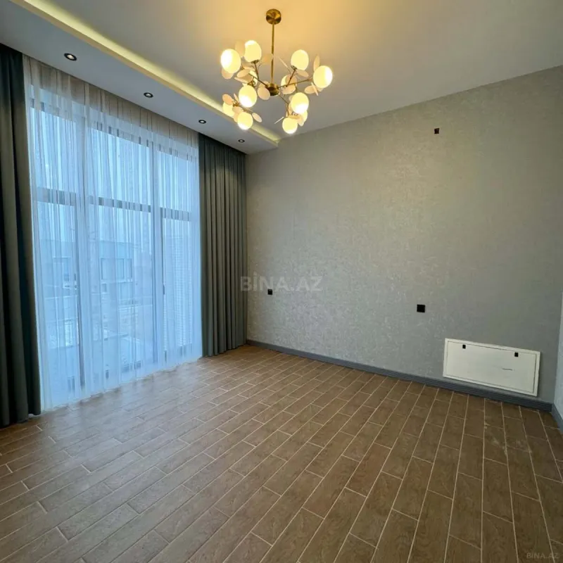 Satılır 5 otaqlı həyət evi 220 m²