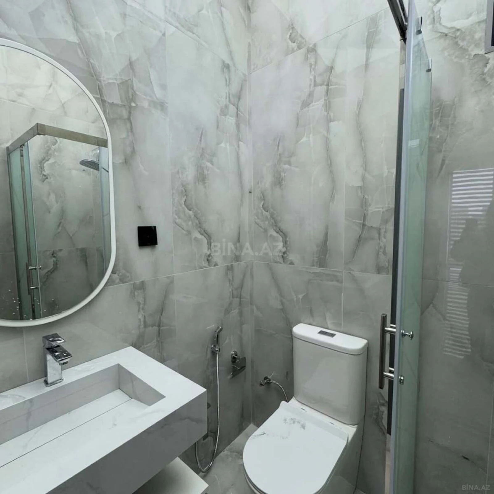 Satılır 5 otaqlı həyət evi 220 m²