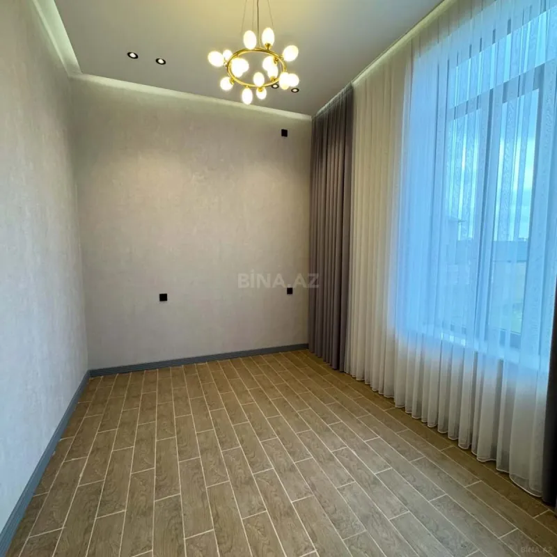 Satılır 5 otaqlı həyət evi 220 m²