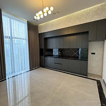Satılır 5 otaqlı həyət evi 220 m²
