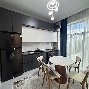 Satılır 4 otaqlı həyət evi 160 m²