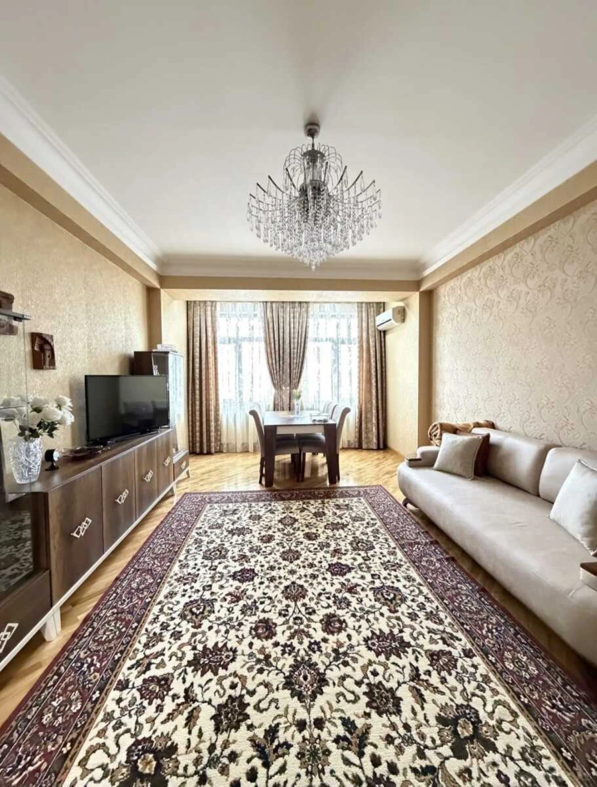 Satılır 2 otaqlı mənzil 90 m²