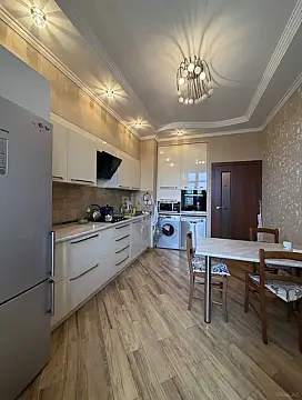 Satılır 2 otaqlı mənzil 90 m²