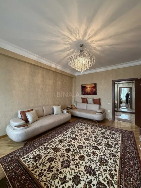Satılır 2 otaqlı mənzil 90 m²