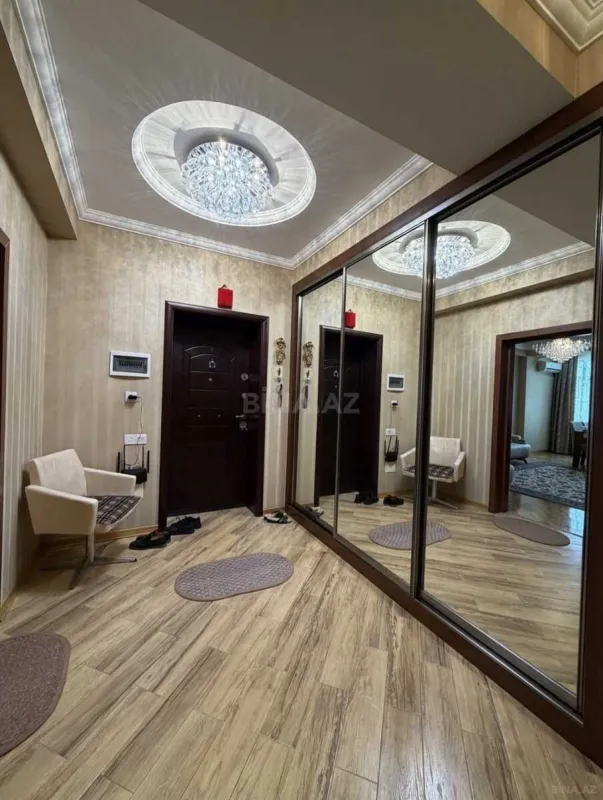 Satılır 2 otaqlı mənzil 90 m²