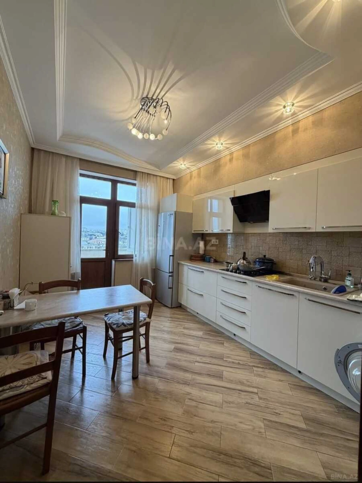 Satılır 2 otaqlı mənzil 90 m²