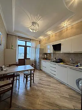 Satılır 2 otaqlı mənzil 90 m²