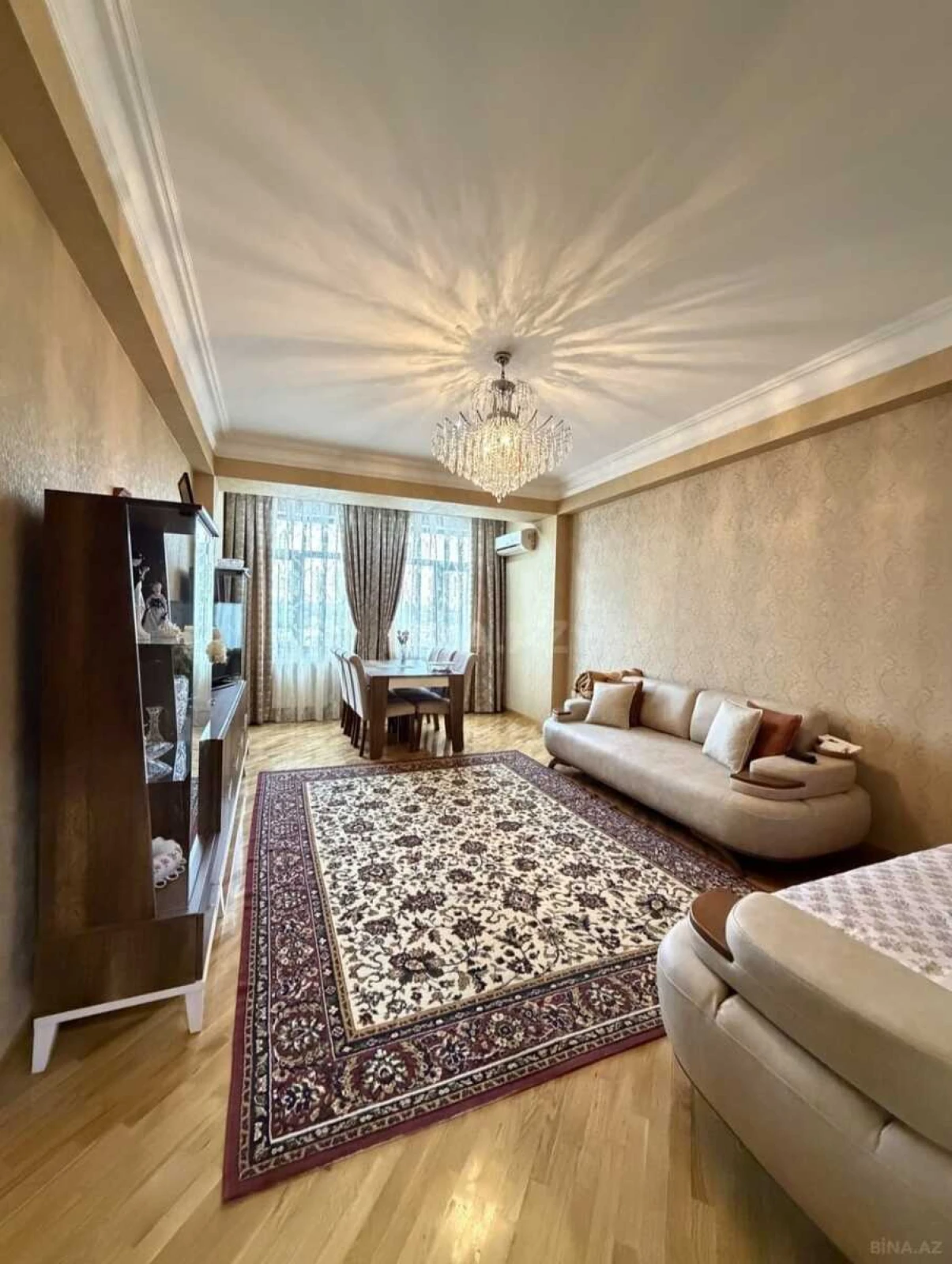 Satılır 2 otaqlı mənzil 90 m²