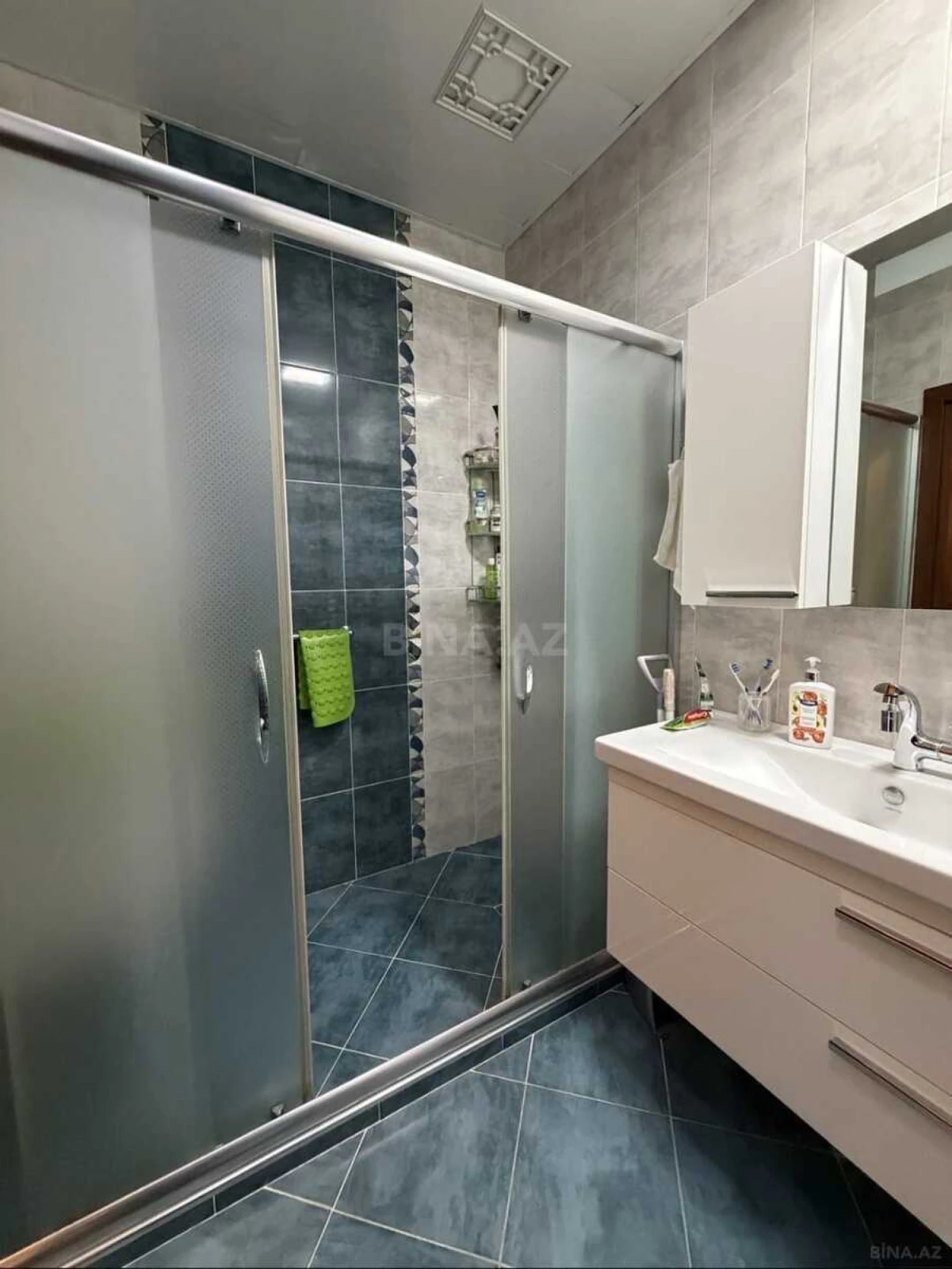 Satılır 2 otaqlı mənzil 90 m²