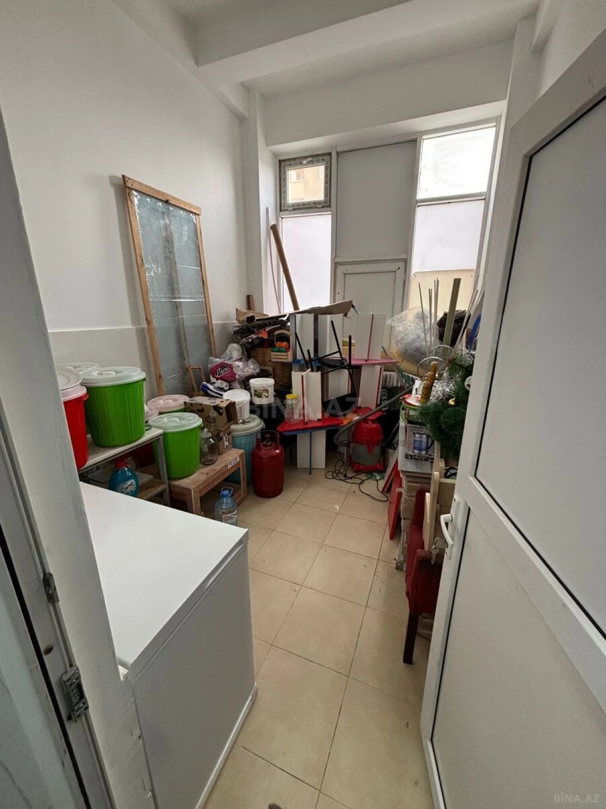 Satılır obyekt 332.1 m²