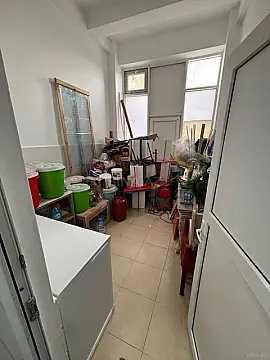 Satılır obyekt 332.1 m²