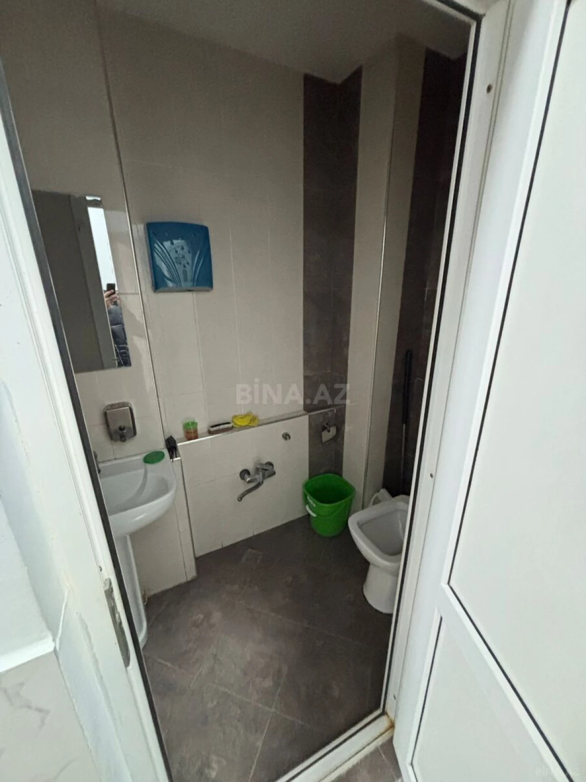 Satılır obyekt 332.1 m²