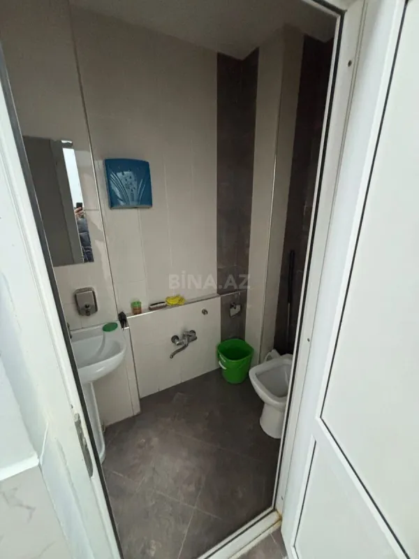 Satılır obyekt 332.1 m²