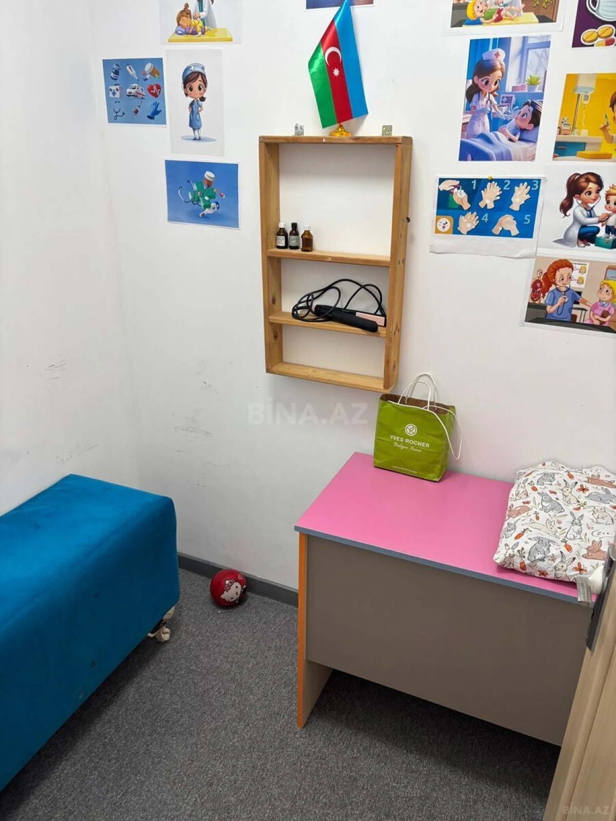 Satılır obyekt 332.1 m²