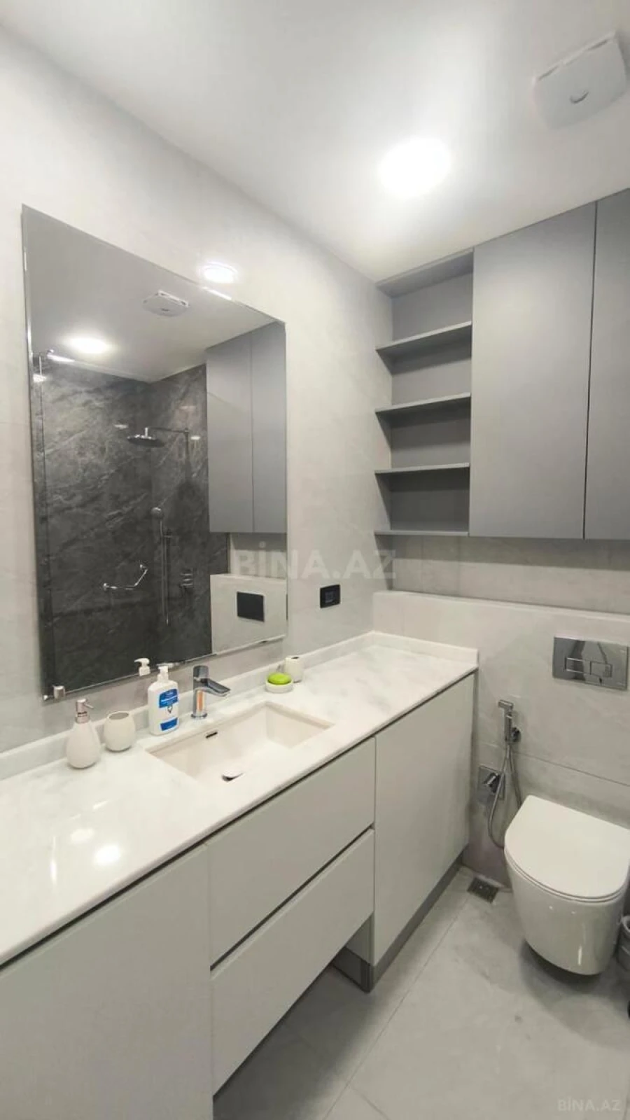 Satılır 3 otaqlı mənzil 92 m²