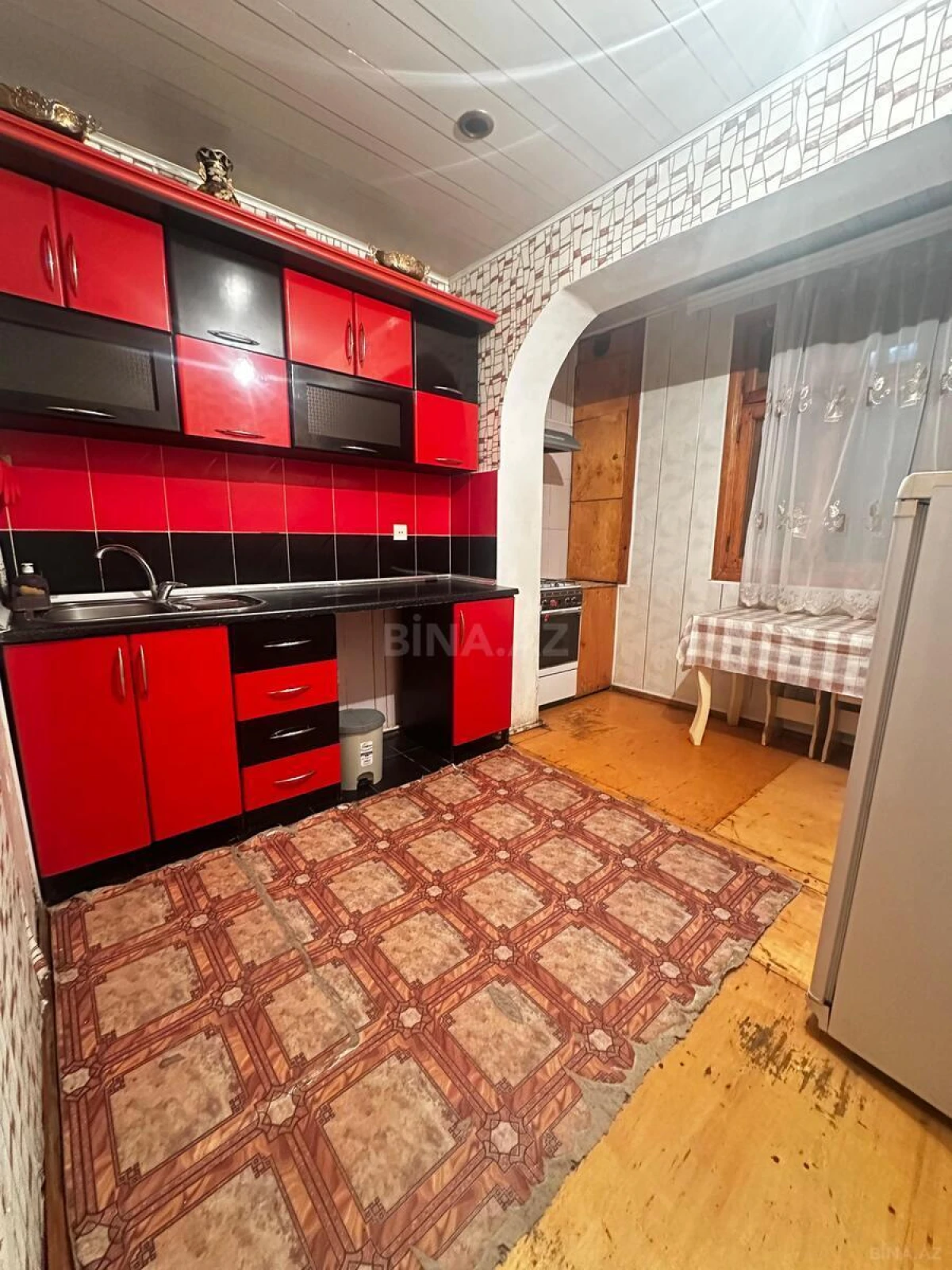 Satılır 4 otaqlı mənzil 110 m²