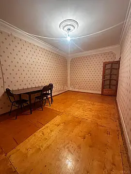 Satılır 4 otaqlı mənzil 110 m²