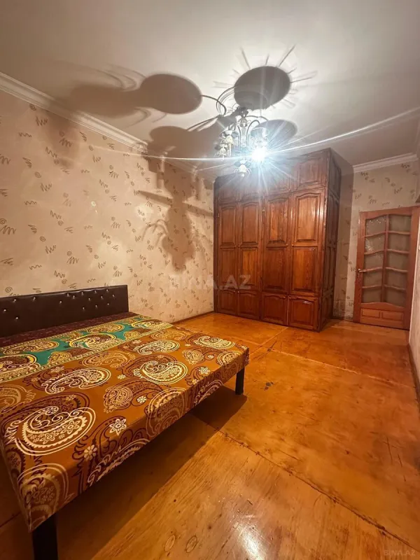 Satılır 4 otaqlı mənzil 110 m²