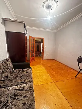Satılır 4 otaqlı mənzil 110 m²