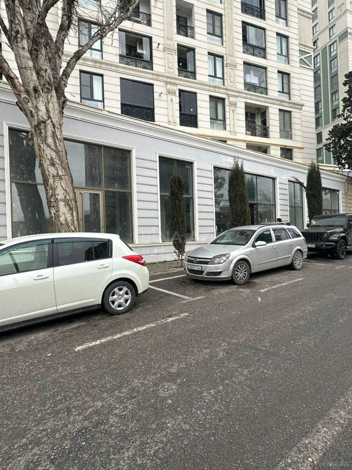 Kirayə verilir obyekt 715 m²