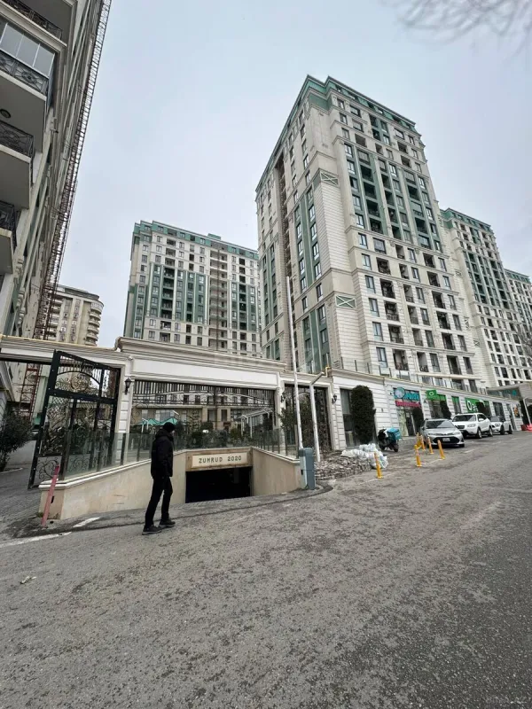 Kirayə verilir obyekt 715 m²