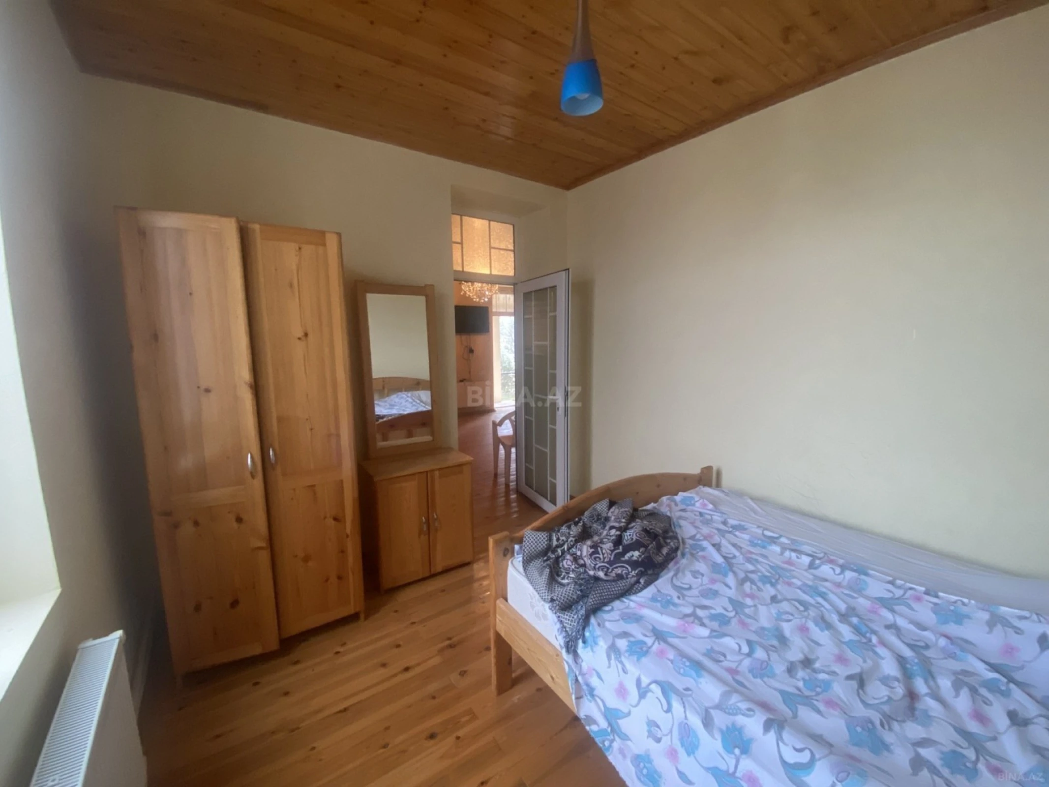 Satılır 13 otaqlı həyət evi 580 m²