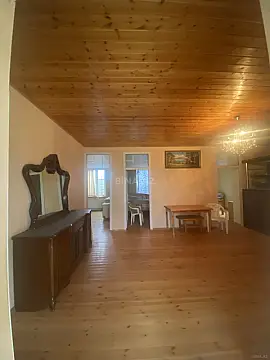 Satılır 13 otaqlı həyət evi 580 m²