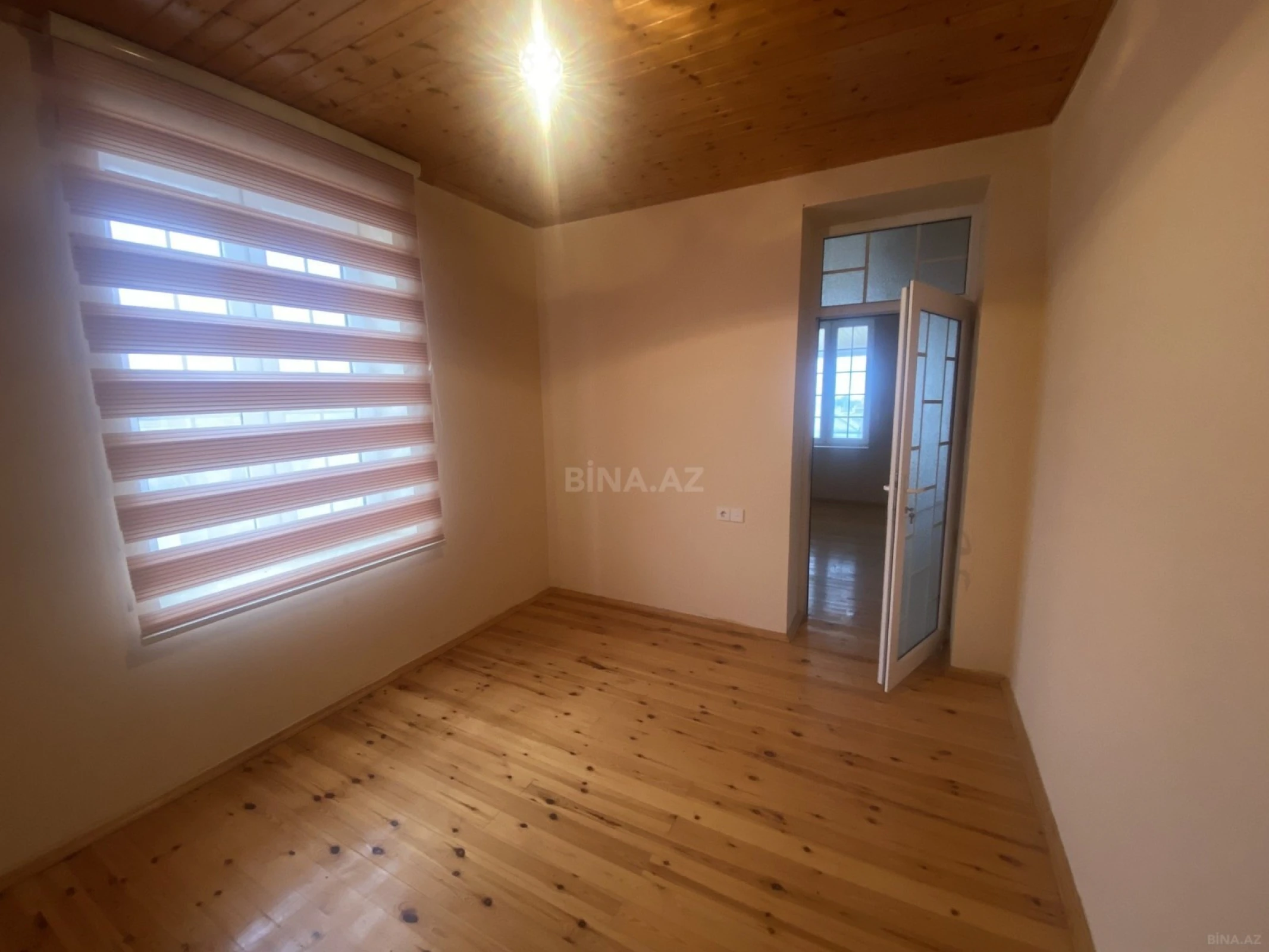 Satılır 13 otaqlı həyət evi 580 m²