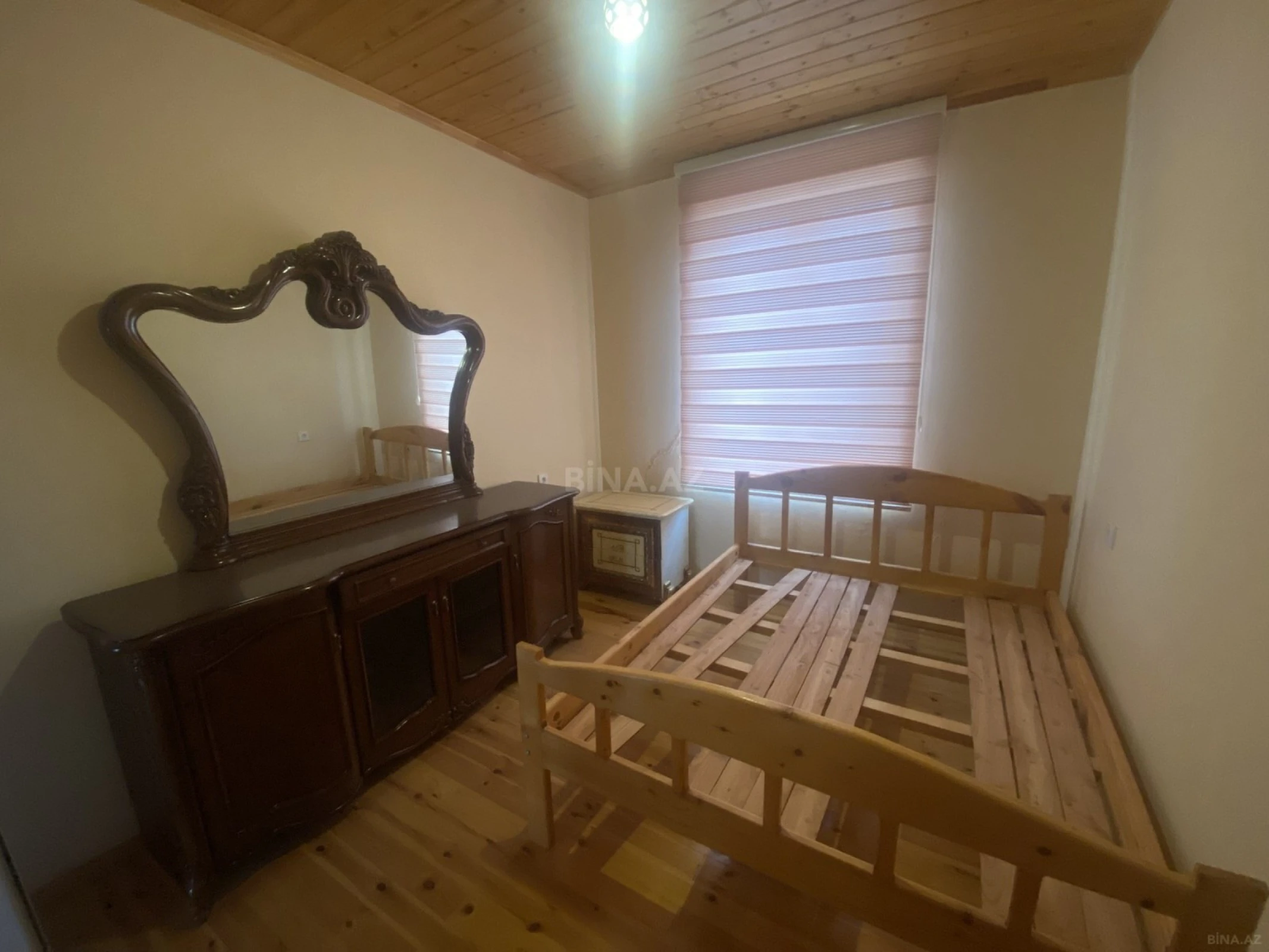 Satılır 13 otaqlı həyət evi 580 m²