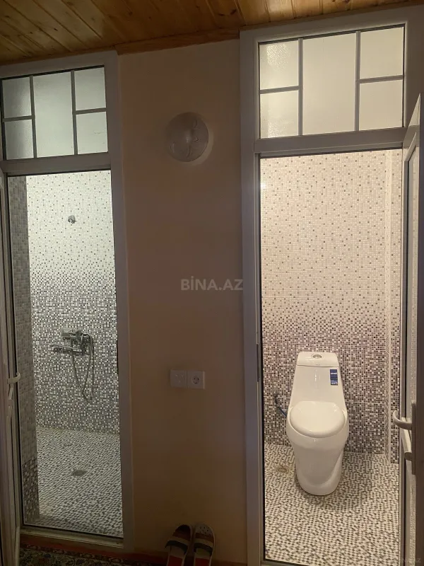 Satılır 13 otaqlı həyət evi 580 m²