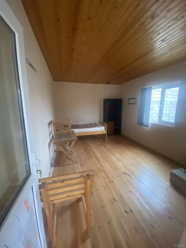 Satılır 13 otaqlı həyət evi 580 m²