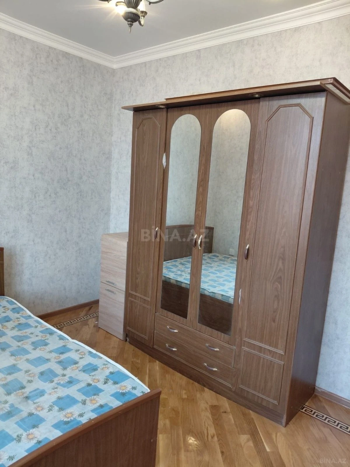 Kirayə verilir 3 otaqlı mənzil 99 m²