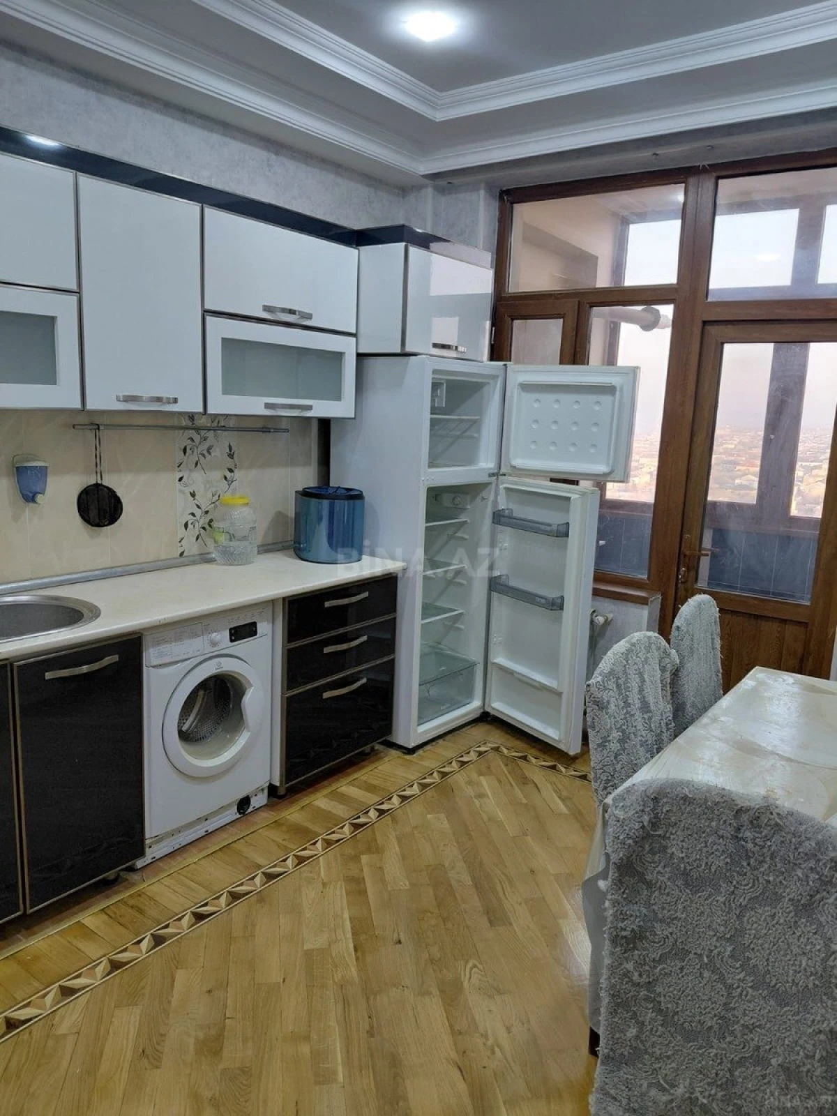 Kirayə verilir 3 otaqlı mənzil 99 m²
