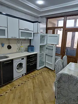 Kirayə verilir 3 otaqlı mənzil 99 m²