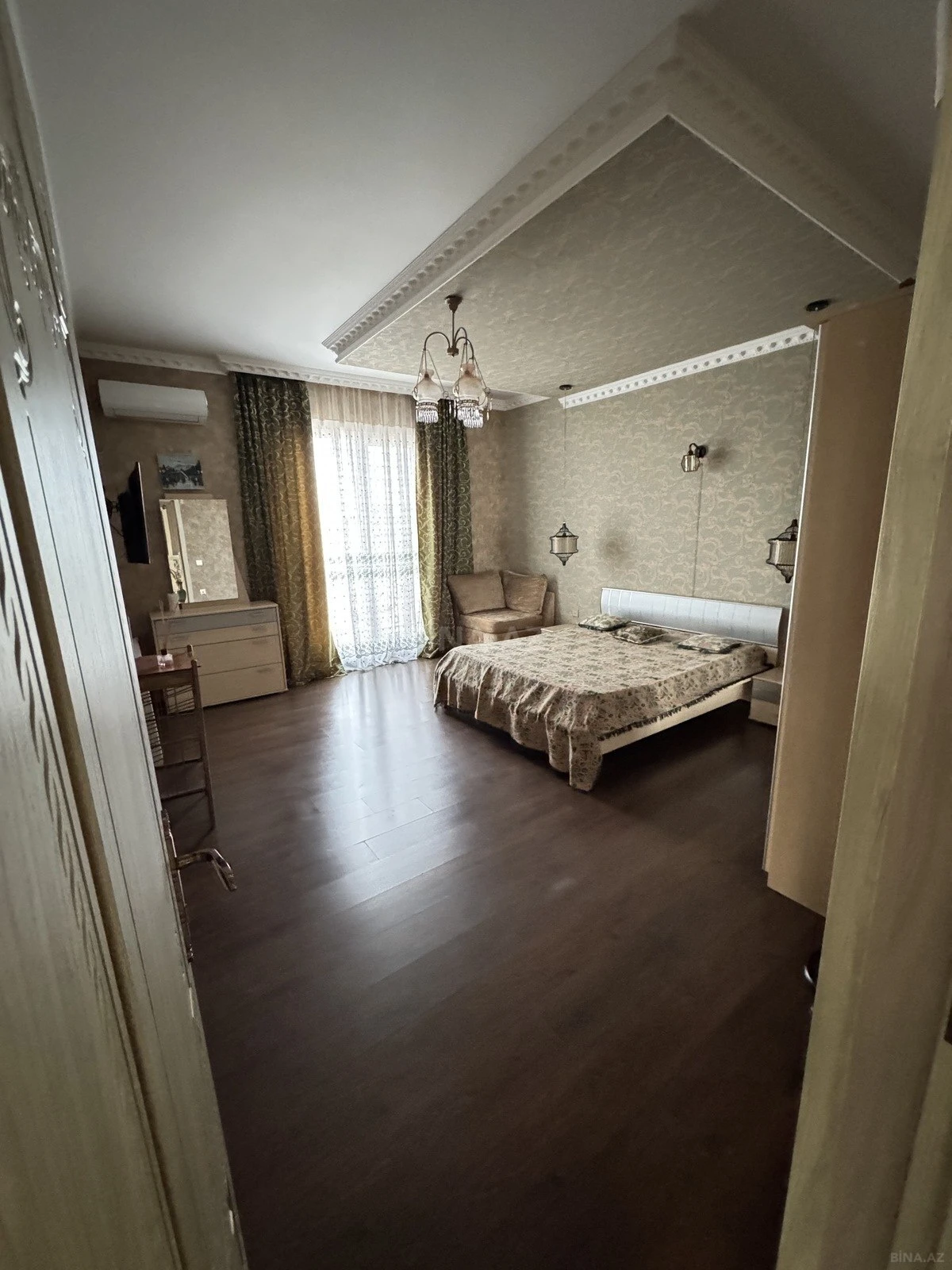Kirayə verilir 6 otaqlı həyət evi 400 m²