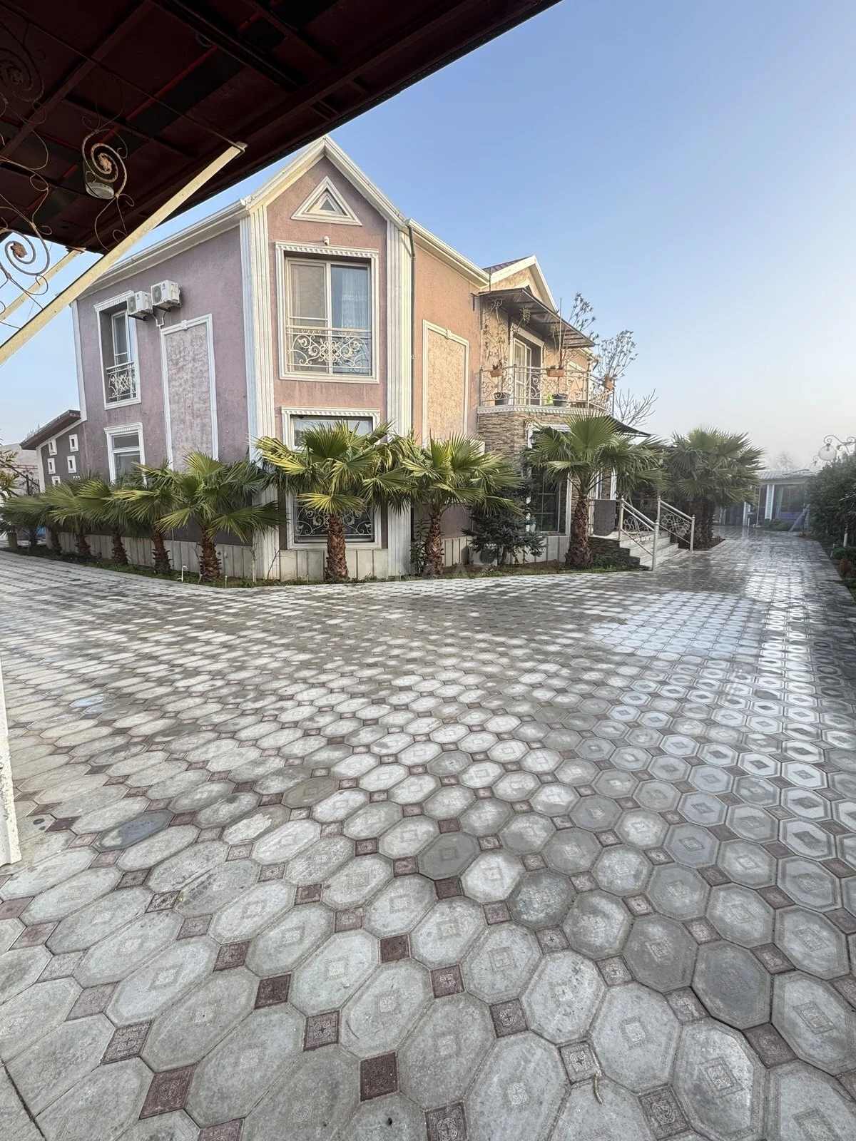 Kirayə verilir 6 otaqlı həyət evi 400 m²