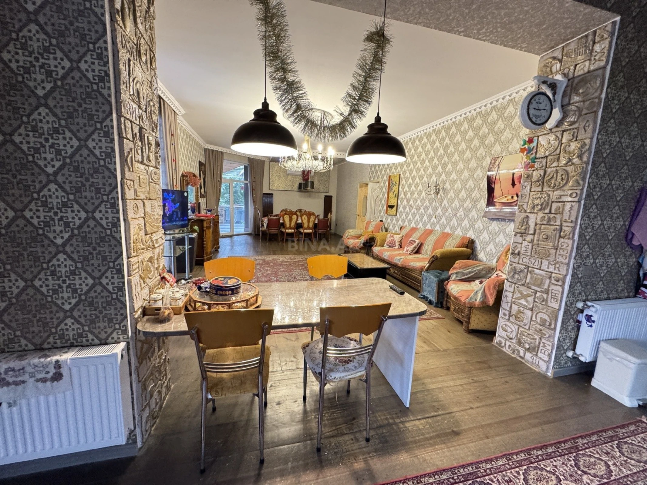 Kirayə verilir 6 otaqlı həyət evi 400 m²