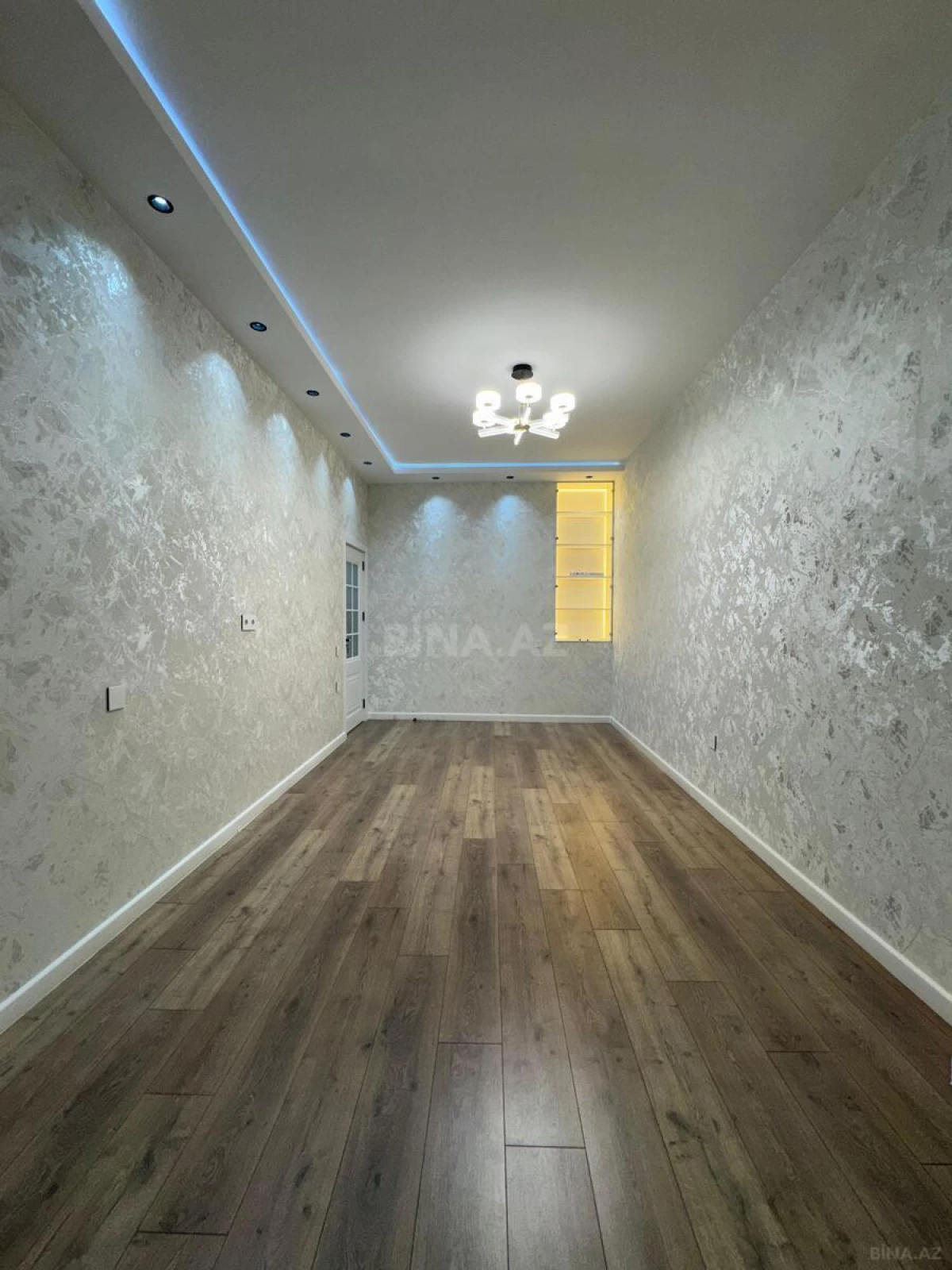 Satılır 2 otaqlı mənzil 60 m²