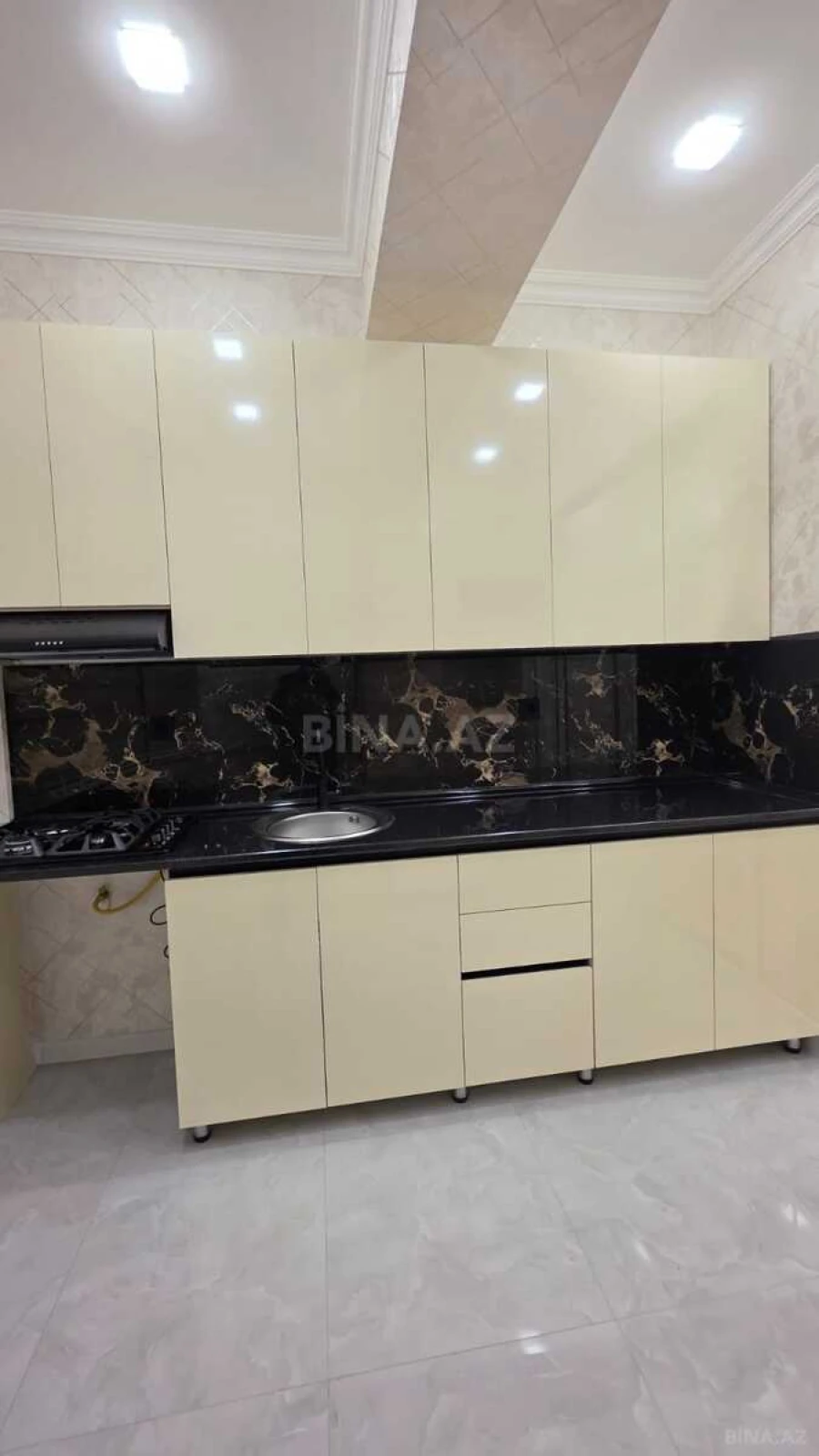 Satılır 3 otaqlı mənzil 75 m²
