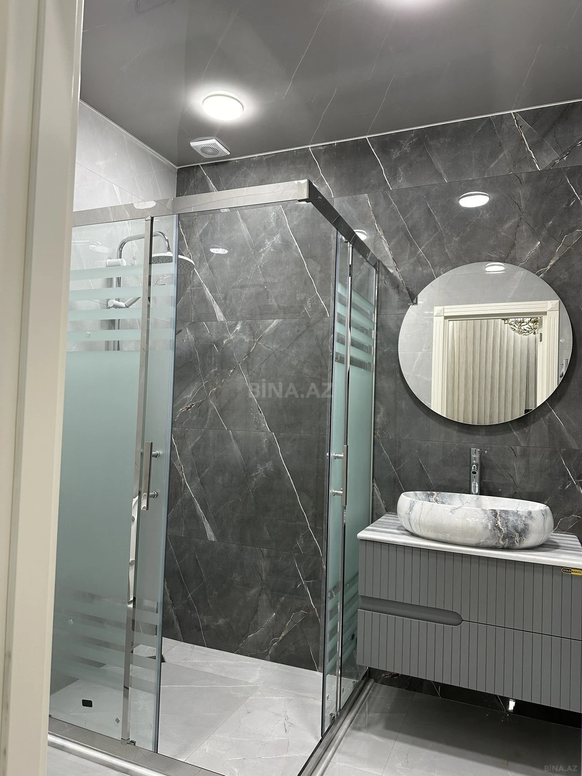 Kirayə verilir 3 otaqlı mənzil 110 m²