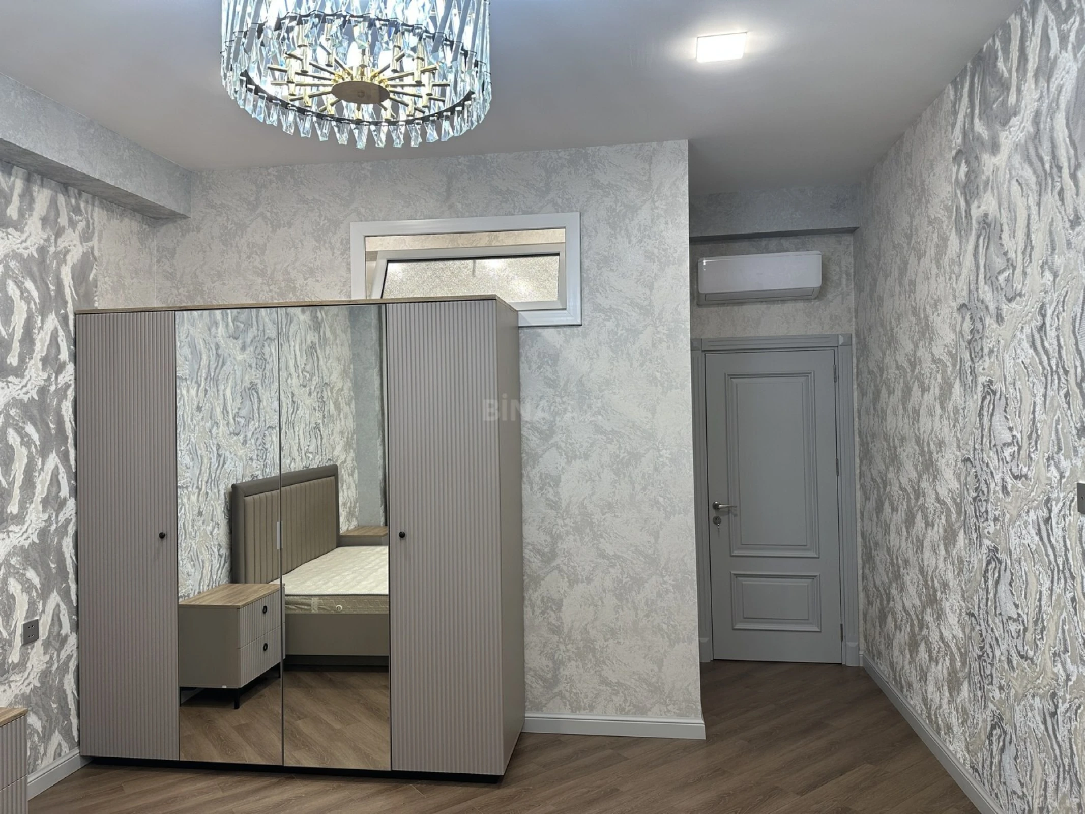 Kirayə verilir 3 otaqlı mənzil 110 m²