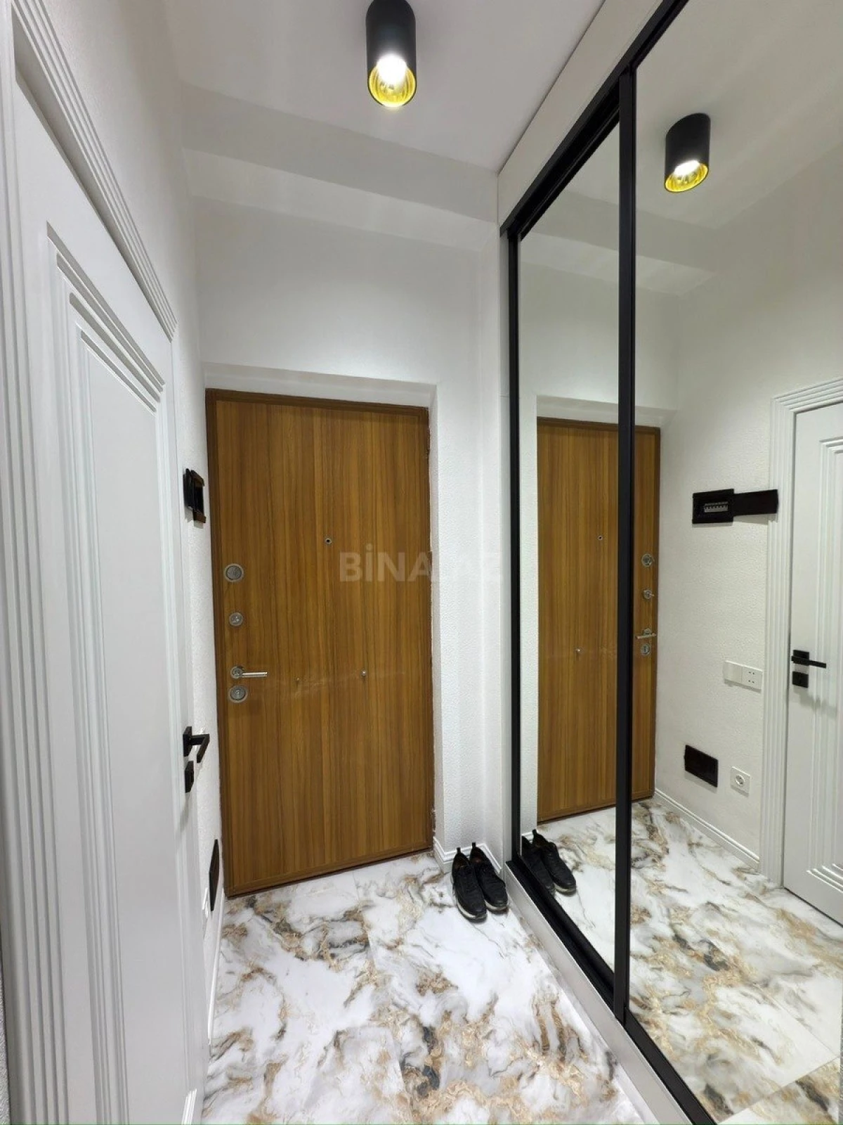 Satılır 2 otaqlı mənzil 55 m²