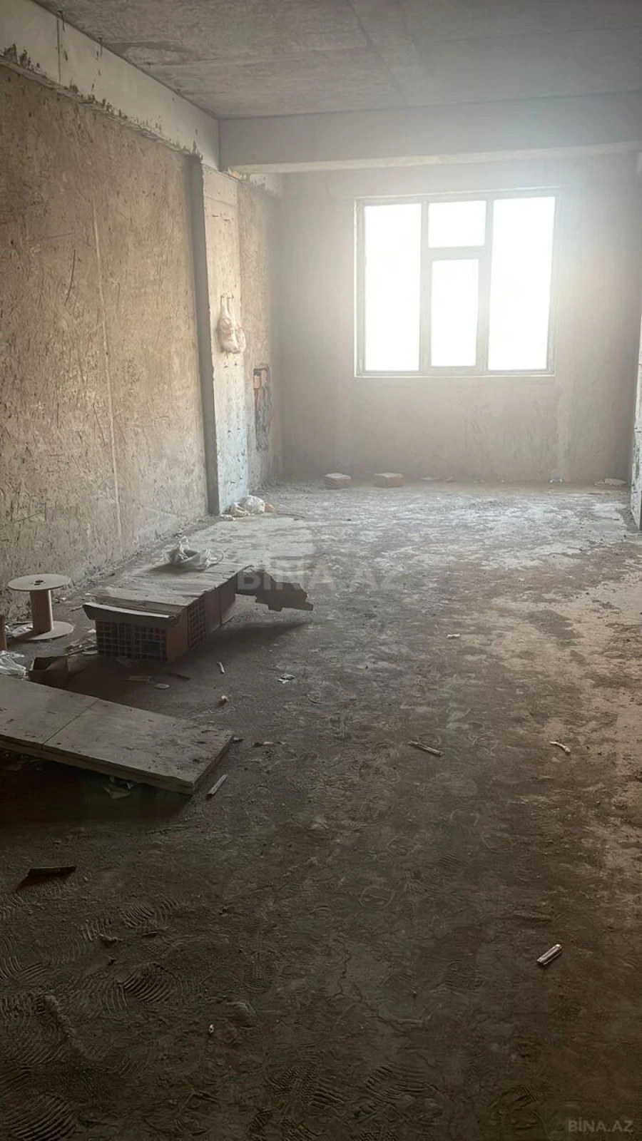 Satılır 1 otaqlı mənzil 62 m²