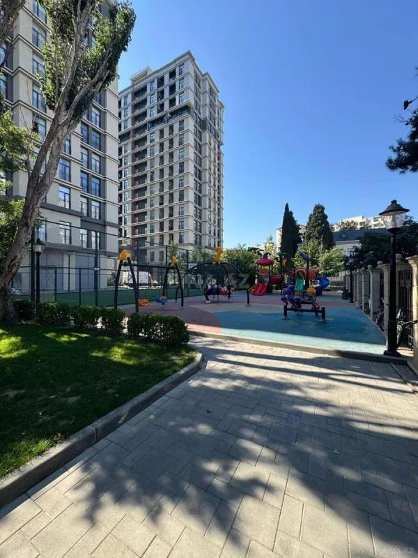 Satılır 1 otaqlı mənzil 62 m²