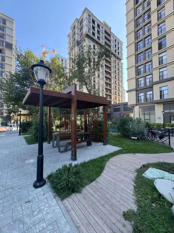 Satılır 1 otaqlı mənzil 62 m²